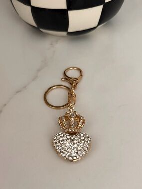 NWT Crystal Crown Heart Gold Keychain